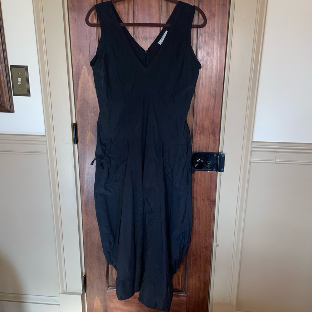 HANNA FOR LA JOURNEE BLACK PARACHUTE DRESS SIZE 10-12 (2 EURO)